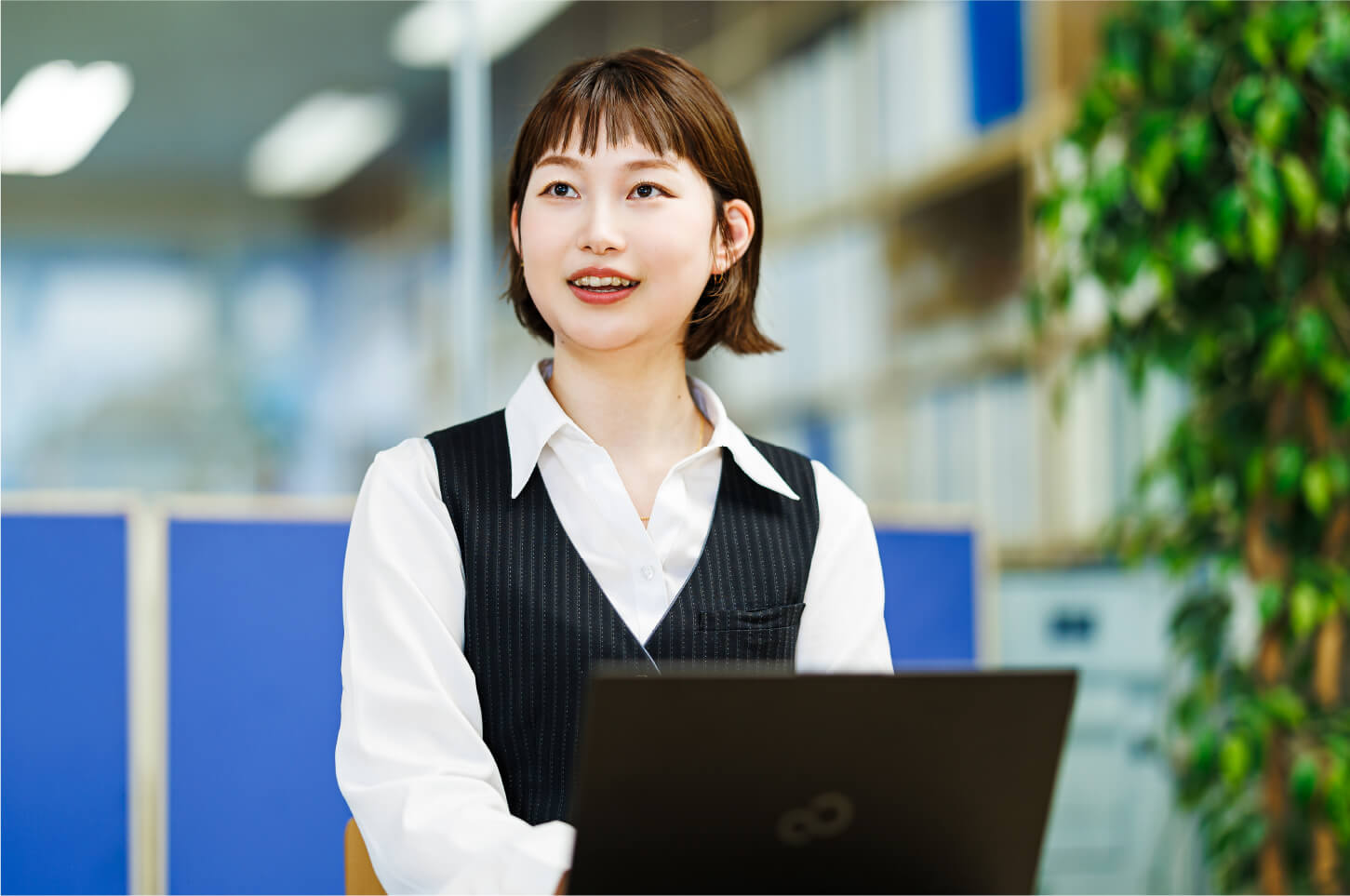 事務スタッフ